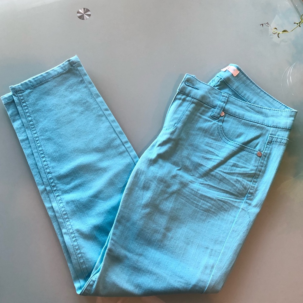 Love fire teal colored jeans